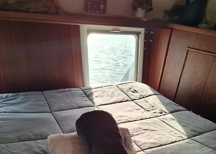 Bateau le Zimon - logement insolite