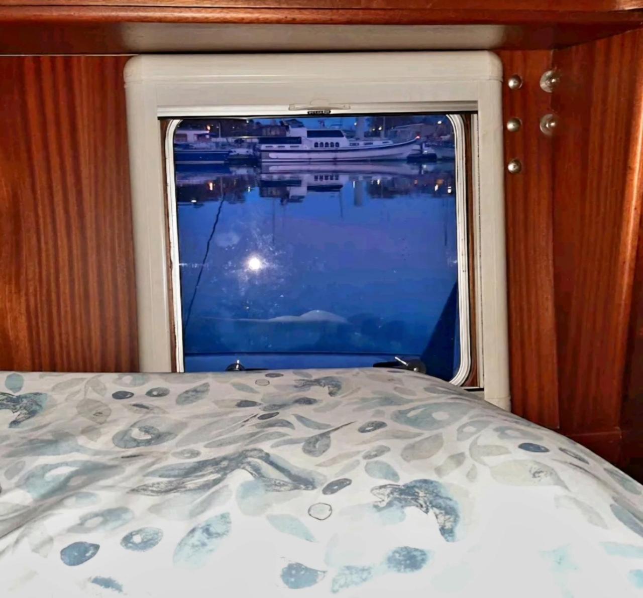 Bateau-hôtel Bateau Le Zimon - Insolite
